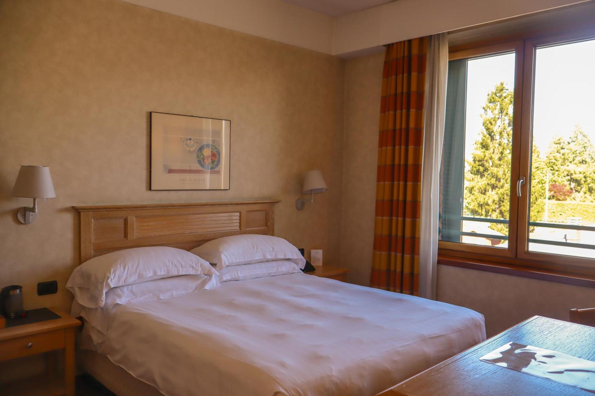 Monica Hotel Fiera Pregnana Milanese Exterior photo